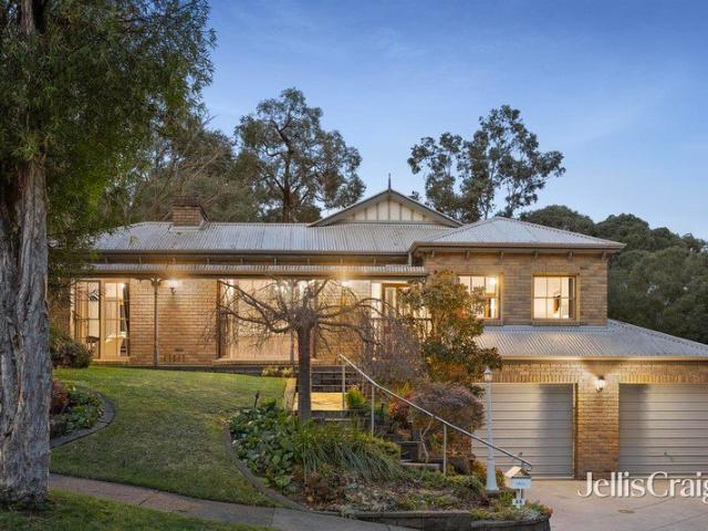 Expansive family haven with magnificent mountain views