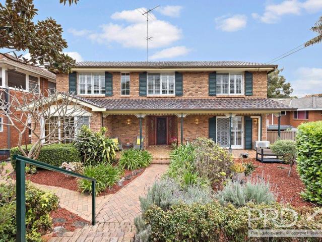 EXPANSIVE FAMILY HOME IN ONE OF KYLE BAY'S MOST EXCLUSIVE, WHISPER QUIET STREETS