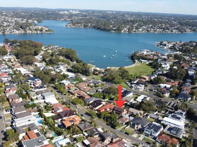 EXPANSIVE FAMILY HOME IN ONE OF KYLE BAY'S MOST EXCLUSIVE, WHISPER QUIET STREETS