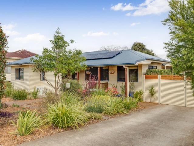 Expansive Family Home on a Quater Acre with a Massive Shed
