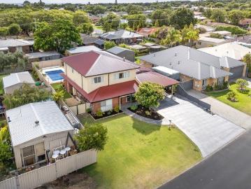 Expansive Family home with All the Bells and Whistles