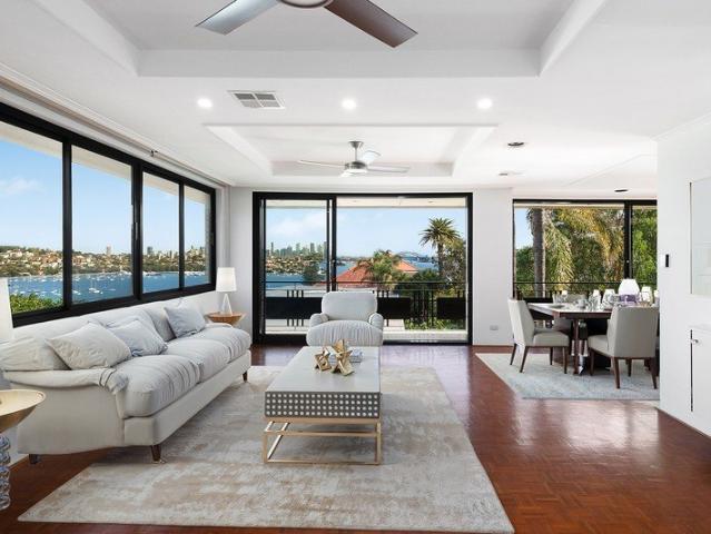 EXPANSIVE FAMILY HOME WITH ICONIC HARBOUR & SKYLINE VIEWS WITH DA APPROVED PLANS