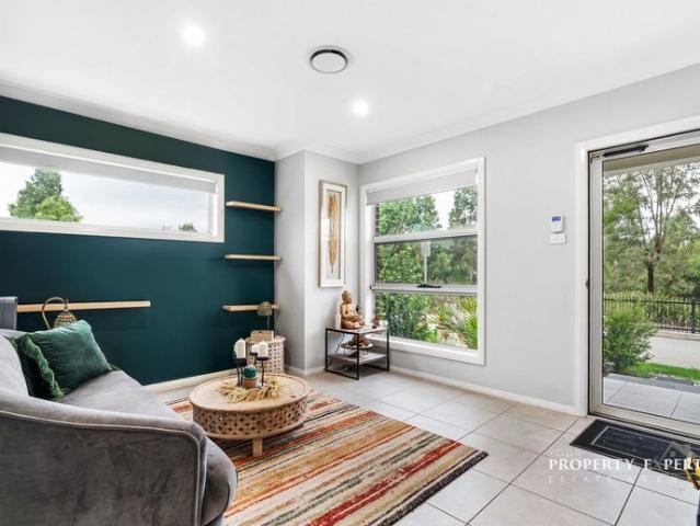 Expansive Family Home with Solar and Battery For Rent !