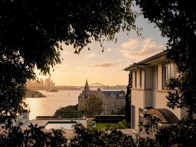 Expansive Family Home with Sweeping Harbour and City Views