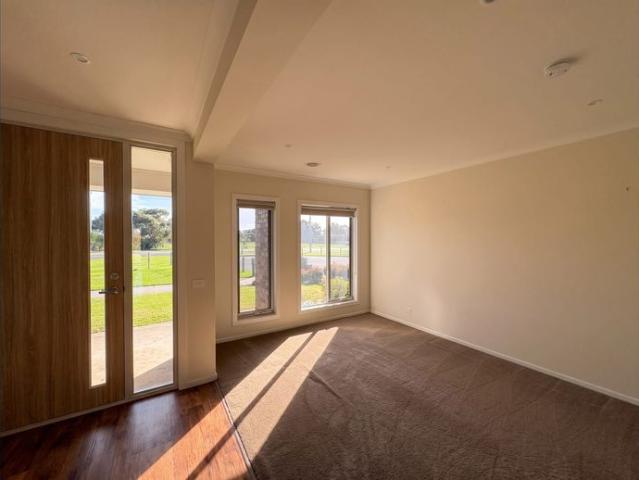 Expansive Family Living
