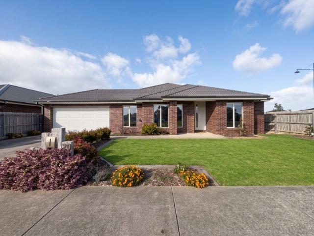Expansive Family Living