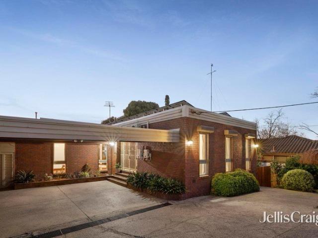 Expansive family living with magnificent views