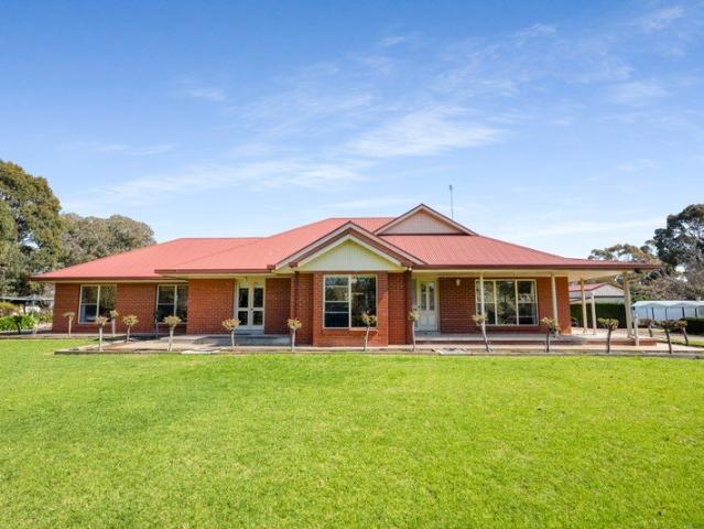 Expansive family living with an exceptional country lifestyle