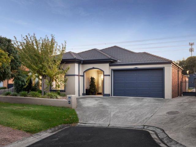 Expansive Family Living with Exceptional Outdoor Space and Ultimate Entertaining
