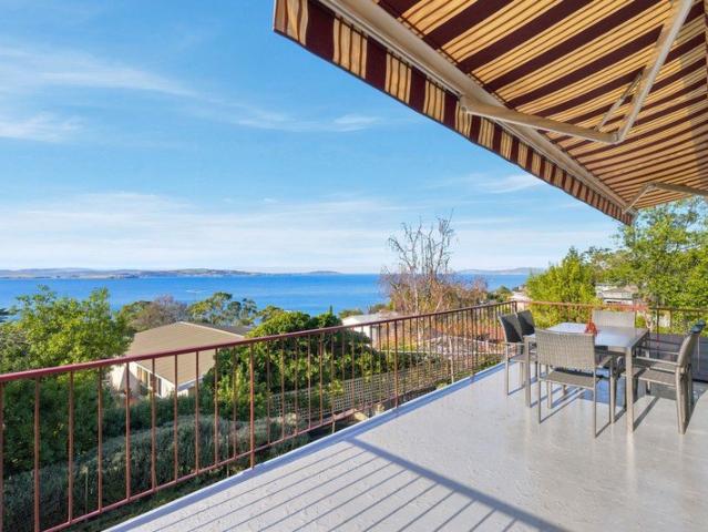 Expansive Family Living with Spectacular River Views
