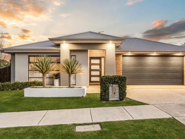 Expansive Family Living, Exceptional Entertaining
