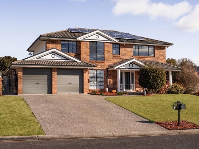 Expansive Family Living in a Premier Lithgow Estate