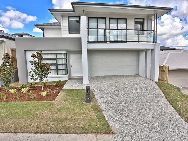 Expansive Family Living in a Prestigious Bridgeman Downs Pocket