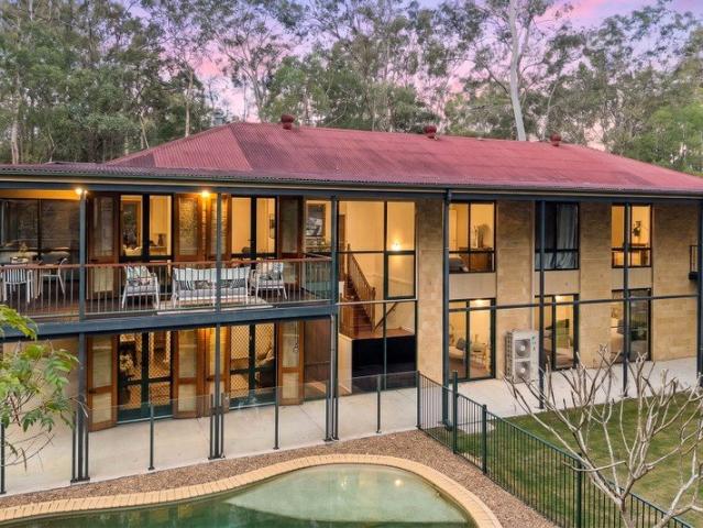 Expansive Family Living in a Private Pullenvale Setting