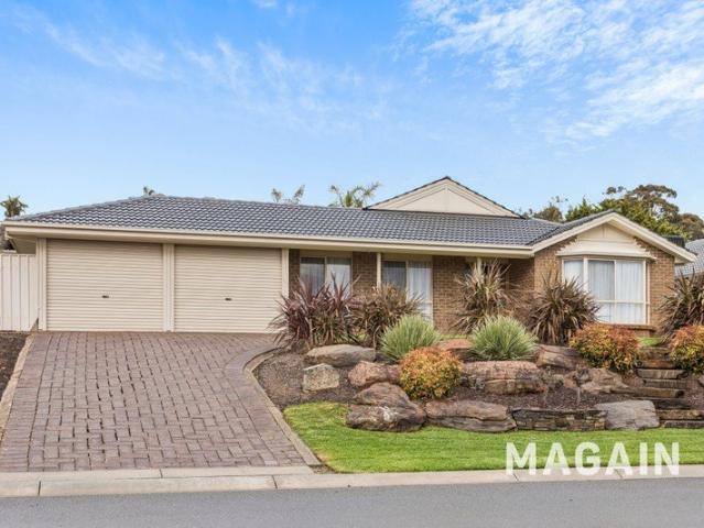Expansive Family Living in Beautiful Woodcroft Farm