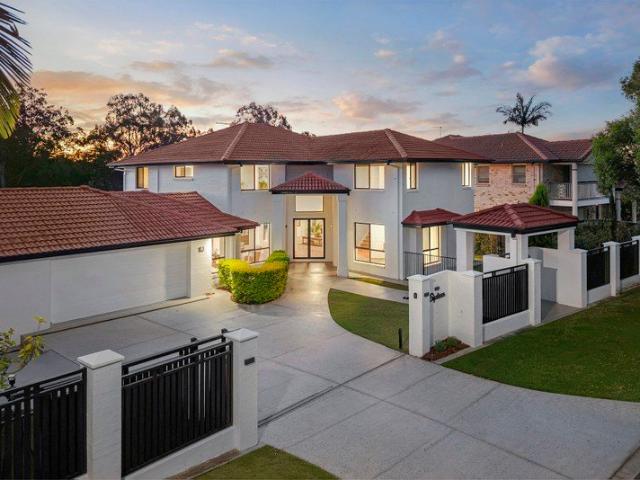 Expansive Family Living in Bridgeman Downs