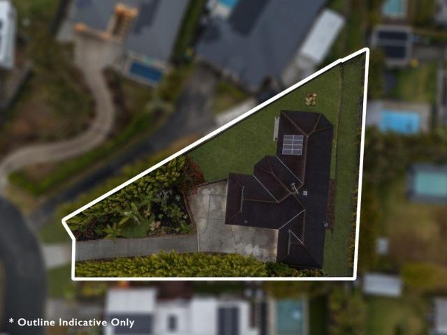 Expansive Family Living on a Private 1,199m² Allotment