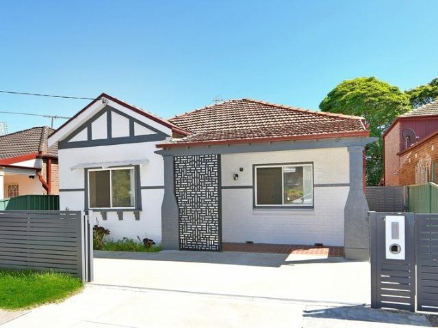 Expansive Family Residence Multi Generational Living or Investment Appeal