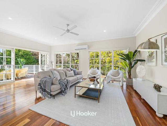 Expansive Full Brick Family Home in a Premium East Side Gordon Location