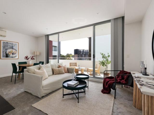 Expansive one bedder in convenient locale