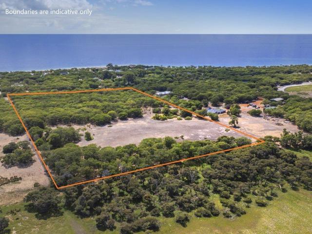 EXPANSIVE LAND PARCEL NEAR SIESTA PARK BEACH