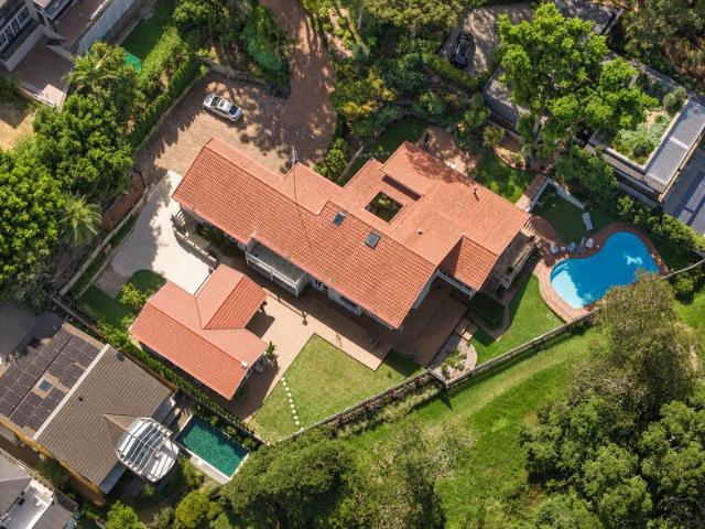 Expansive Level Family Oasis