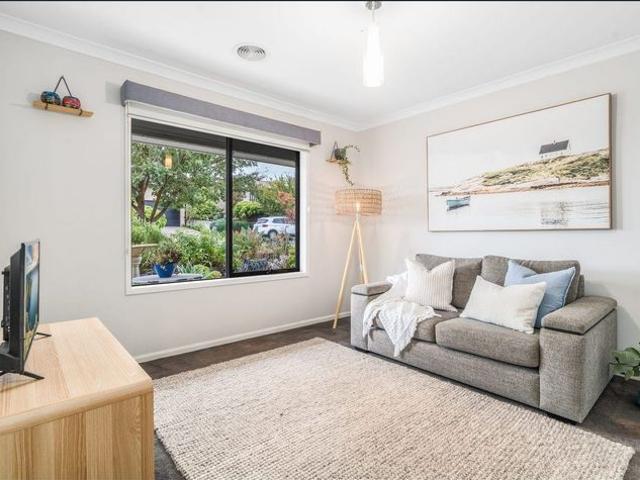 Expansive Living in sought after Drysdale