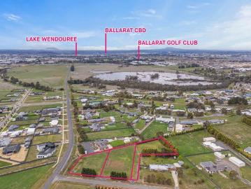 Expansive Lifestyle Block in a Premier Location