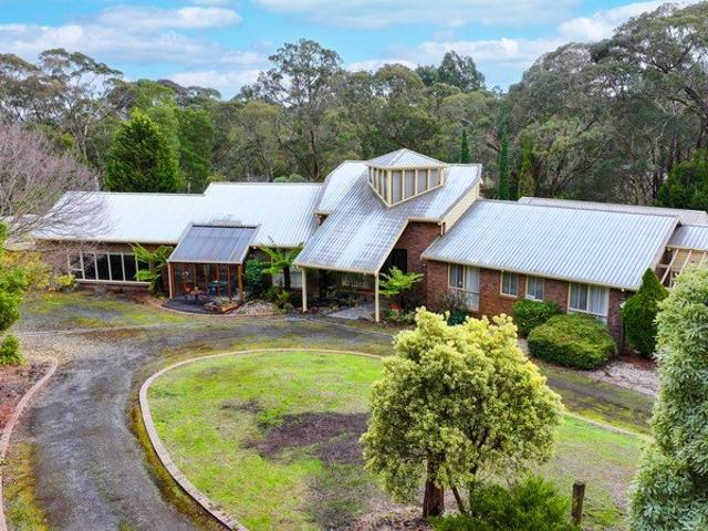 Expansive Lifestyle Retreat with Space, Shedding & Serenity