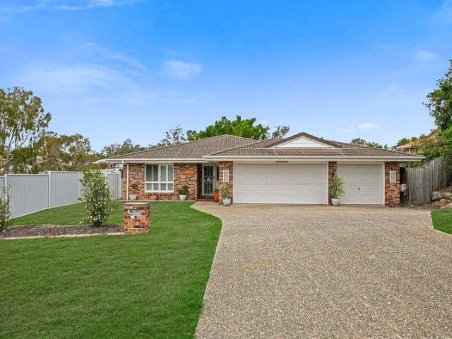 Expansive Single Level Family Home on 1,200m2!