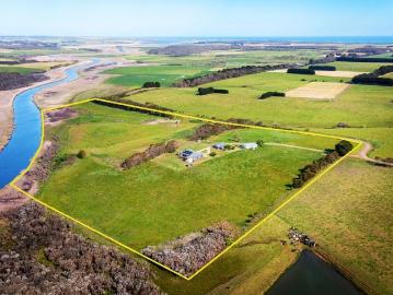 Expansive River Views with Custom Built Home