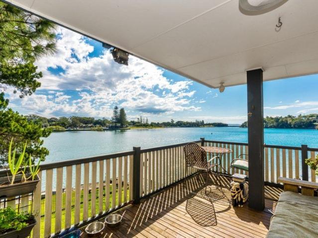 Expansive water views!