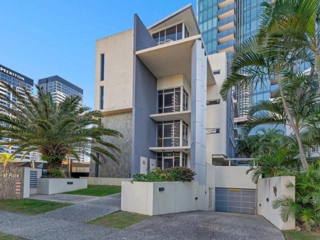 Expansive Whole Floor Living in the Heart of Broadbeach Unfurnished