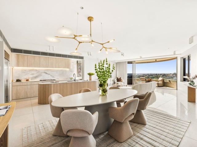 Expansive Whole Floor Residence with Panoramic City and Harbour Views