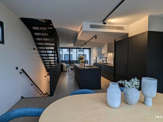 Expansive Townhouse Paradise Awaits