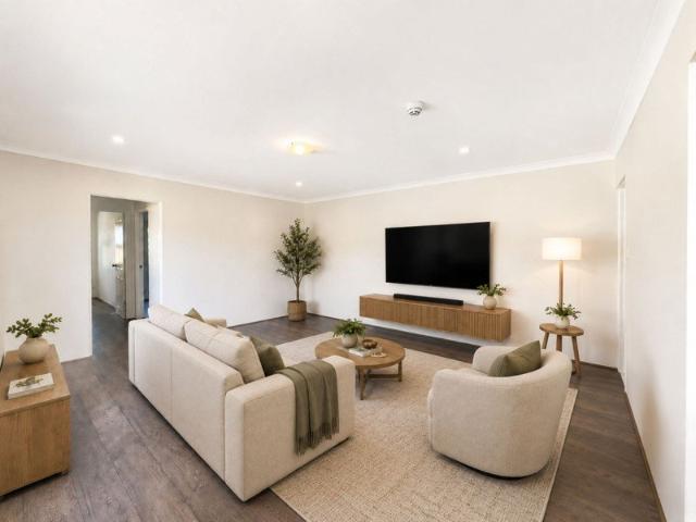 Expansive Top Floor Apartment in a Prime Location
