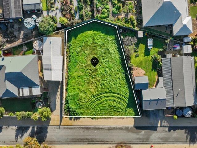 Expansive Vacant Allotment in Peaceful Maitland Setting