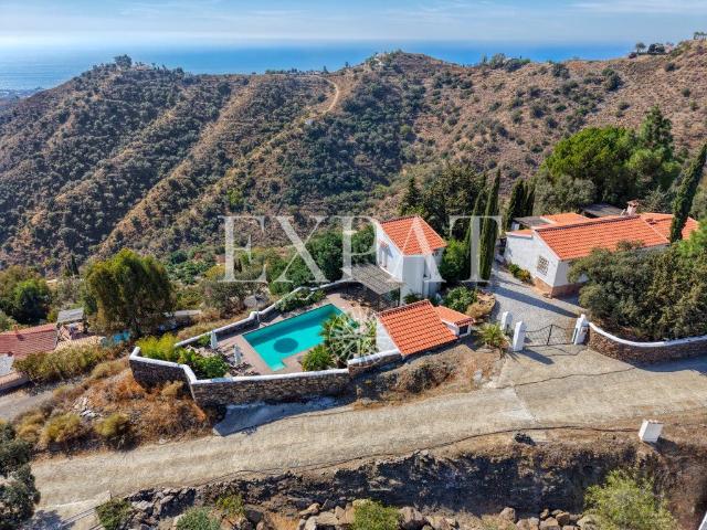 Expat Real Estate presenta esta encantadora casa de campo co. 200m² Sayalonga