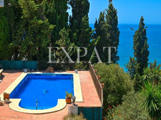 Expat Real Estate presenta esta impresionante villa independ. 450m² Mezquitilla