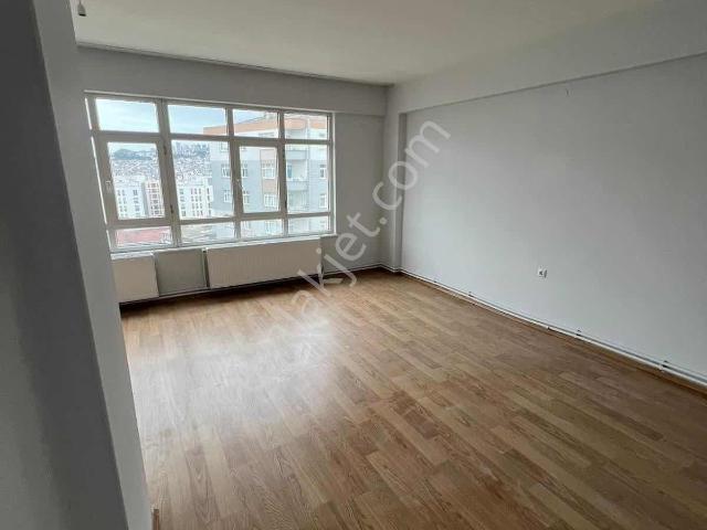 Exper Gayrımenkul'den 56 Larda Cadde Üstü Kıralık 3 + 1 Daıre
