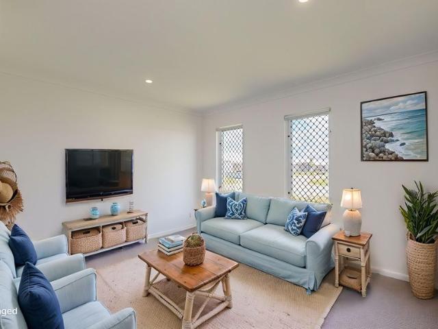 Experience Modern Living in Burdell