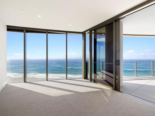 Ultra luxury Royale Gold Coast Brand new and Ready to Move In NOW! First 2 weeks rent FREE