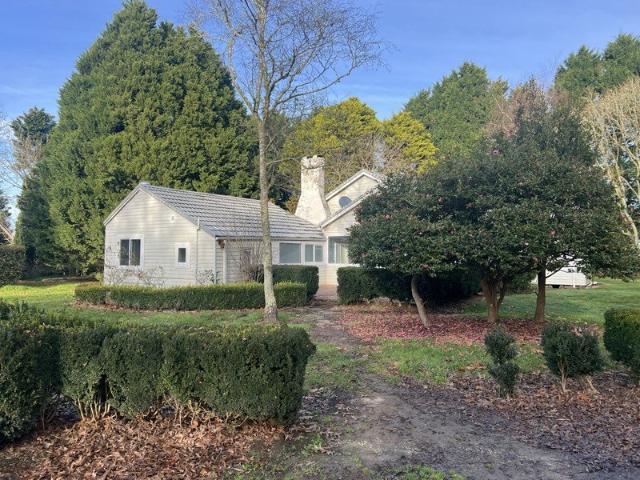Experience Charm in rare Kangaloon offering