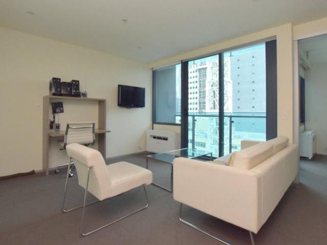 Experience comfortable living in this stylish one bedroom apartment available for a 6 month lease