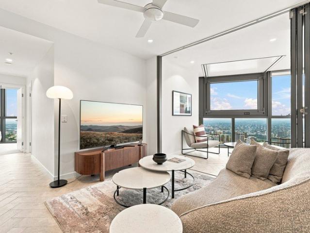 Experience Elevated Luxury: Diamond Level Living Above Brisbane's Skyline