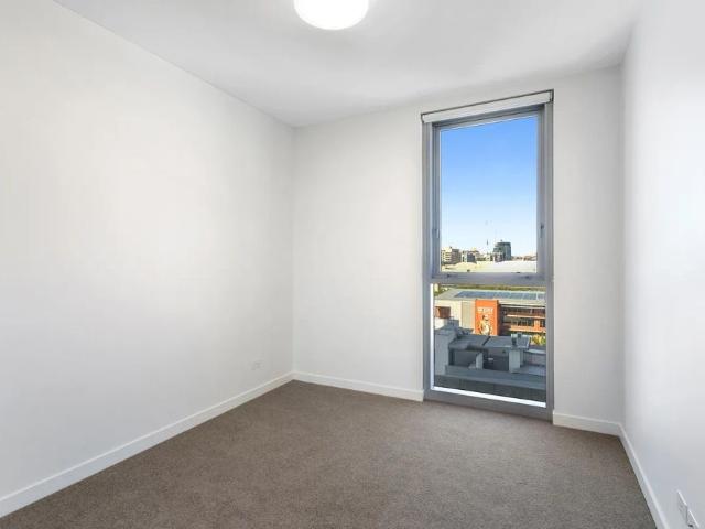 Experience Elevated Living in a Modern 2 Bedroom Unit with Sky Deck Access