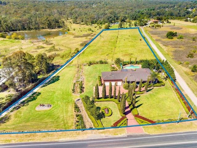 EXPERIENCE LUXURY AND SERENITY, OFFERED WITH A DA FOR SUBDIVISION