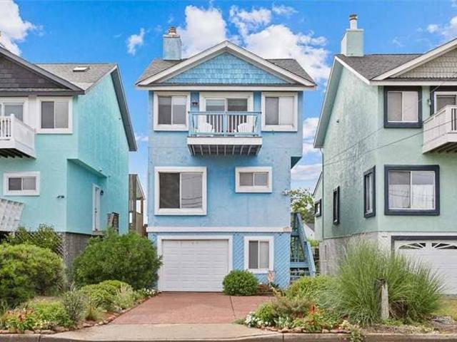 Experience Luxury by the Bay!