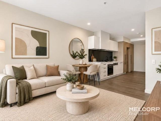 EXPERIENCE LUXURY LIVING IN THE HEART OF MCITY UNFURNISHED
