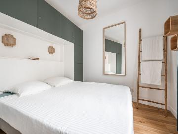 Experience Paris: Modern, Bright & Fully Equipped Apartment – 17th District, Paris Amsterdam Apartments for Rent